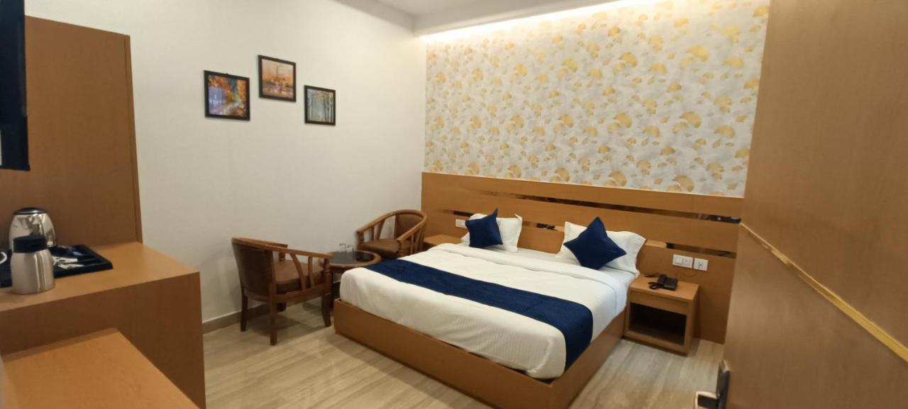 Hotel Royal Casa 러크나우 외부 사진