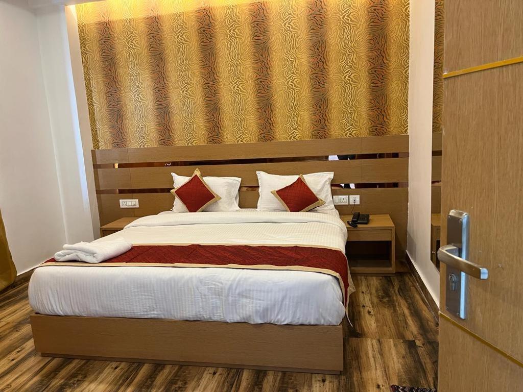 Hotel Royal Casa 러크나우 외부 사진
