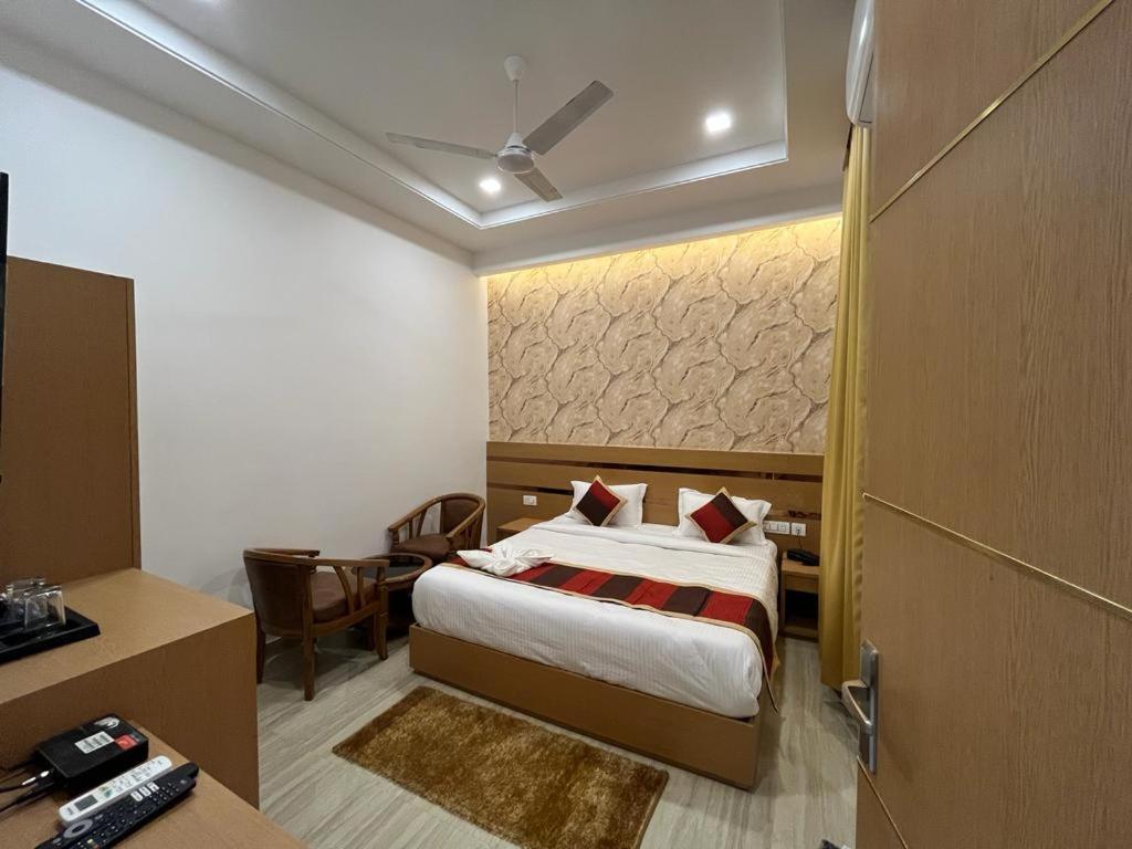 Hotel Royal Casa 러크나우 외부 사진