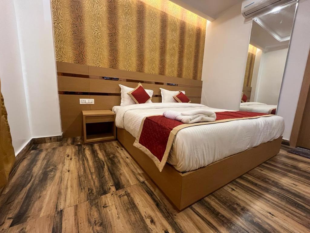 Hotel Royal Casa 러크나우 외부 사진