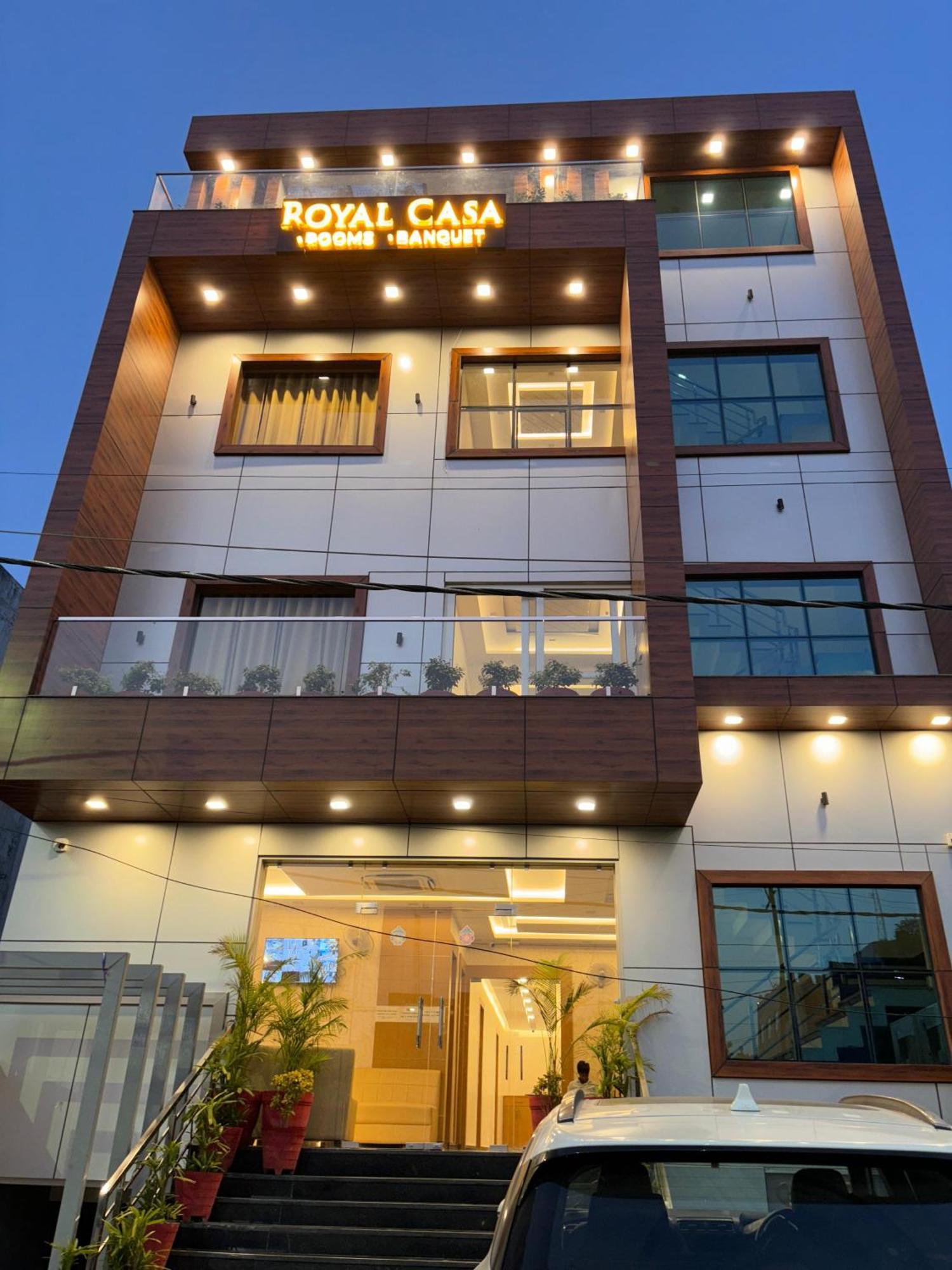 Hotel Royal Casa 러크나우 외부 사진