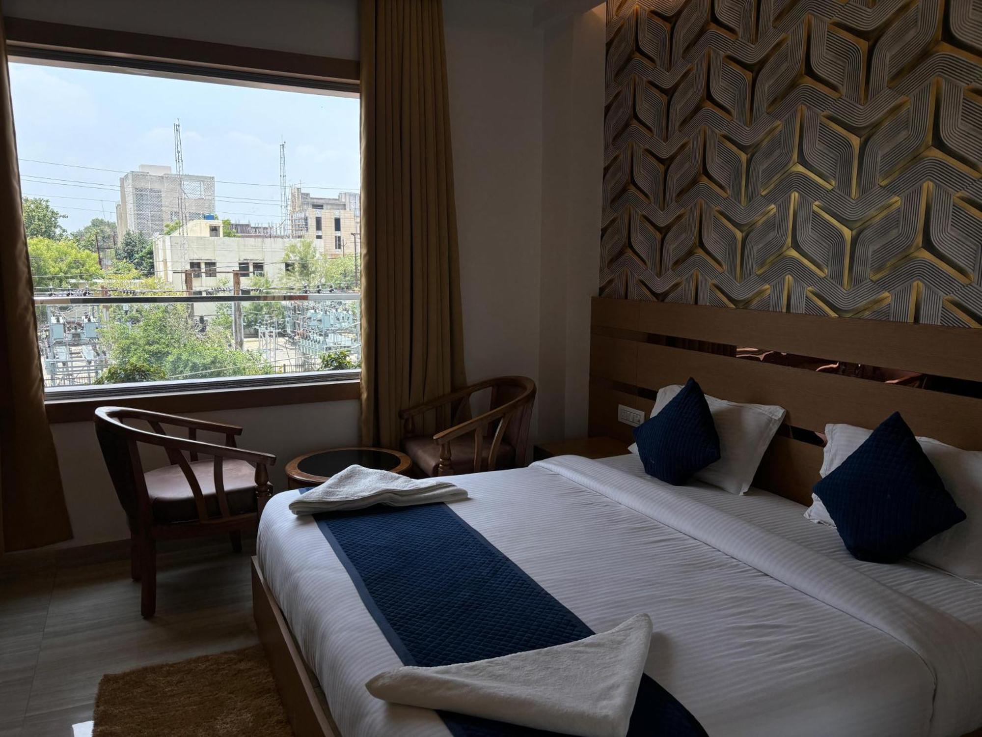 Hotel Royal Casa 러크나우 외부 사진